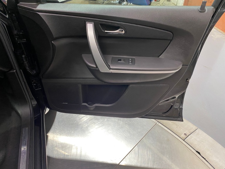 Used-2011-GMC-Acadia-SLT-1-AWD