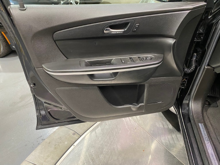 Used-2011-GMC-Acadia-SLT-1-AWD