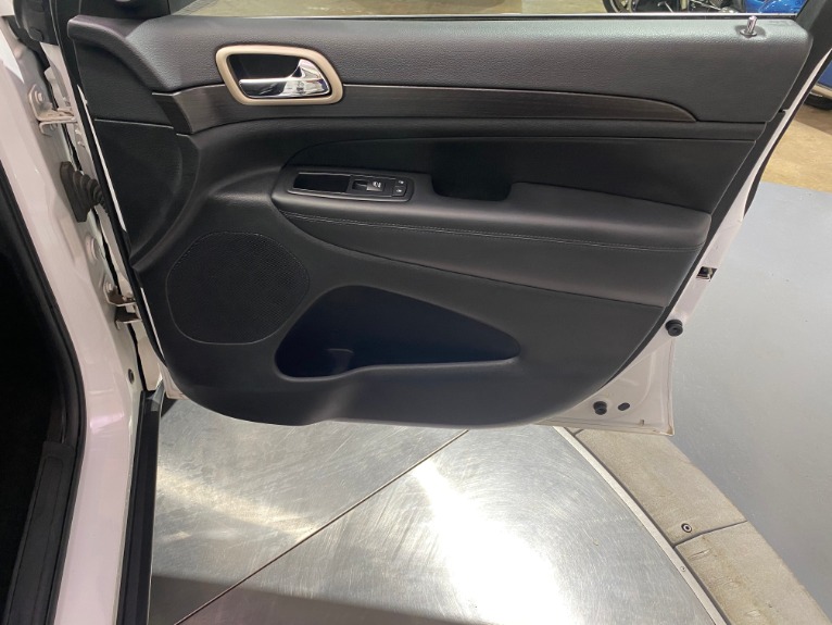 Used-2015-Jeep-Grand-Cherokee-Laredo-E-4X4
