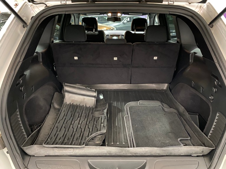 Used-2015-Jeep-Grand-Cherokee-Laredo-E-4X4
