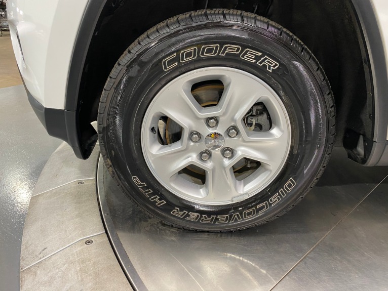 Used-2015-Jeep-Grand-Cherokee-Laredo-E-4X4
