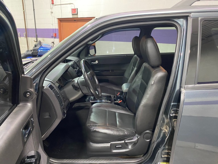 Used-2009-Ford-Escape-Limited-FWD