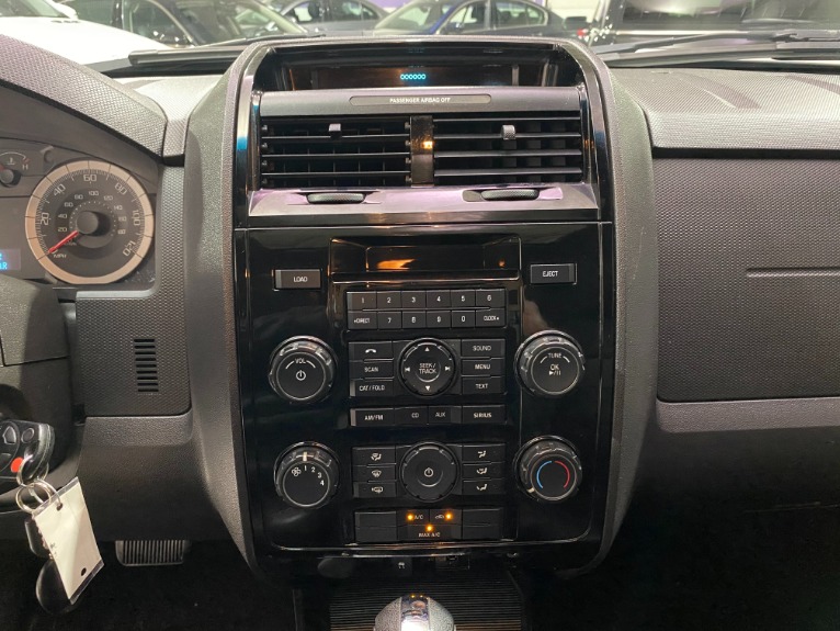 Used-2009-Ford-Escape-Limited-FWD