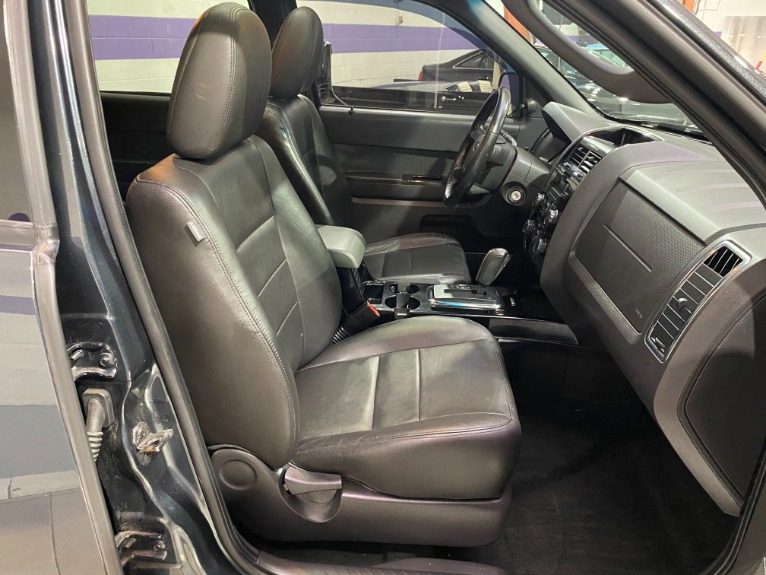 Used-2009-Ford-Escape-Limited-FWD