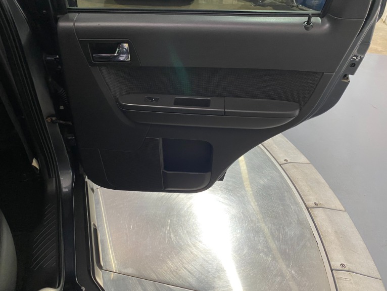 Used-2009-Ford-Escape-Limited-FWD