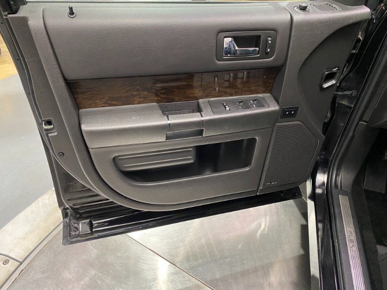Used-2019-Ford-Flex-Limited-AWD