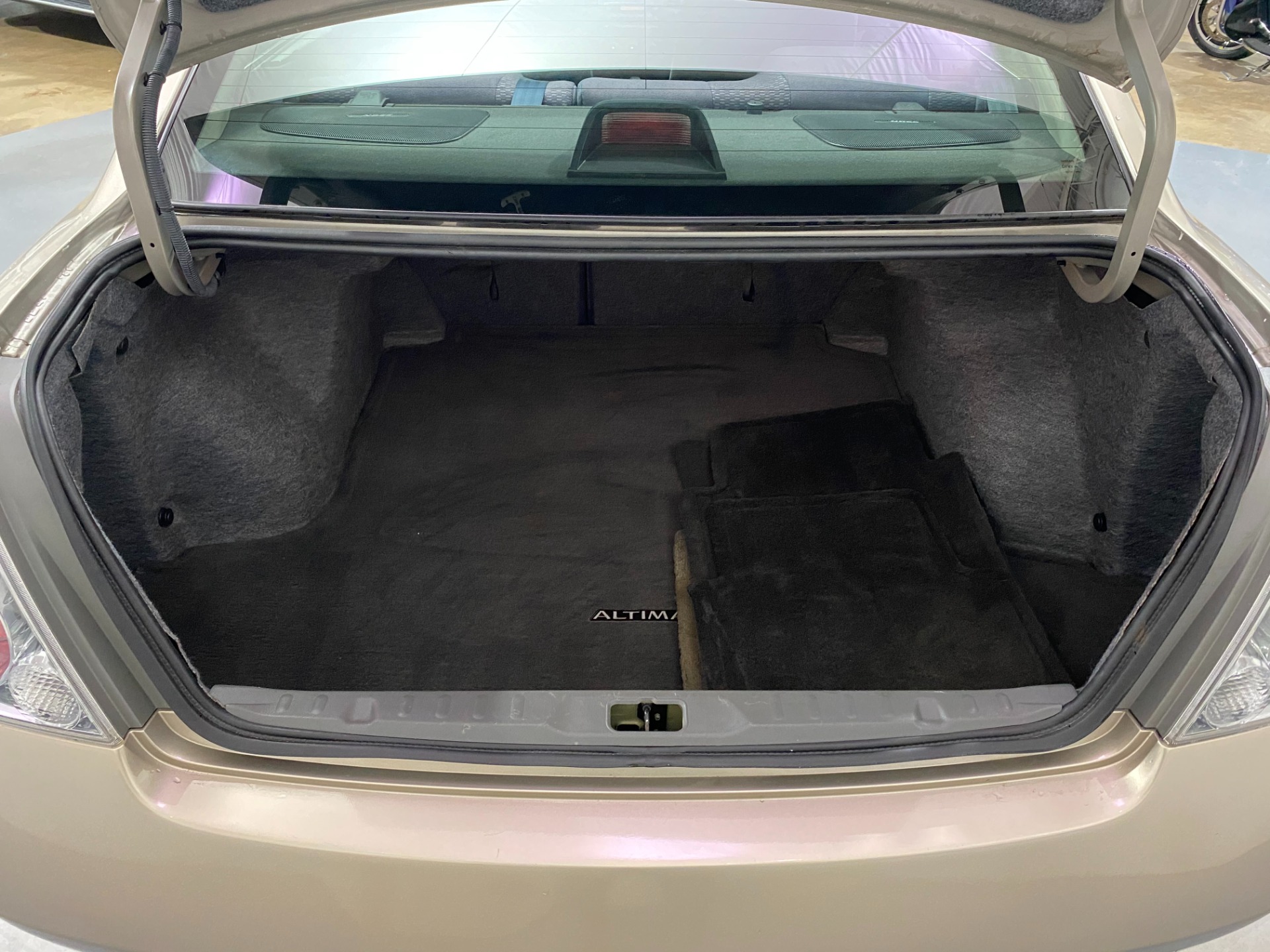 Used-2006-Nissan-Altima-25-S-Special-Edition