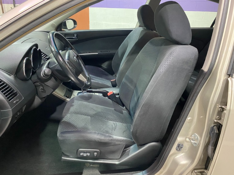 Used-2006-Nissan-Altima-25-S-Special-Edition