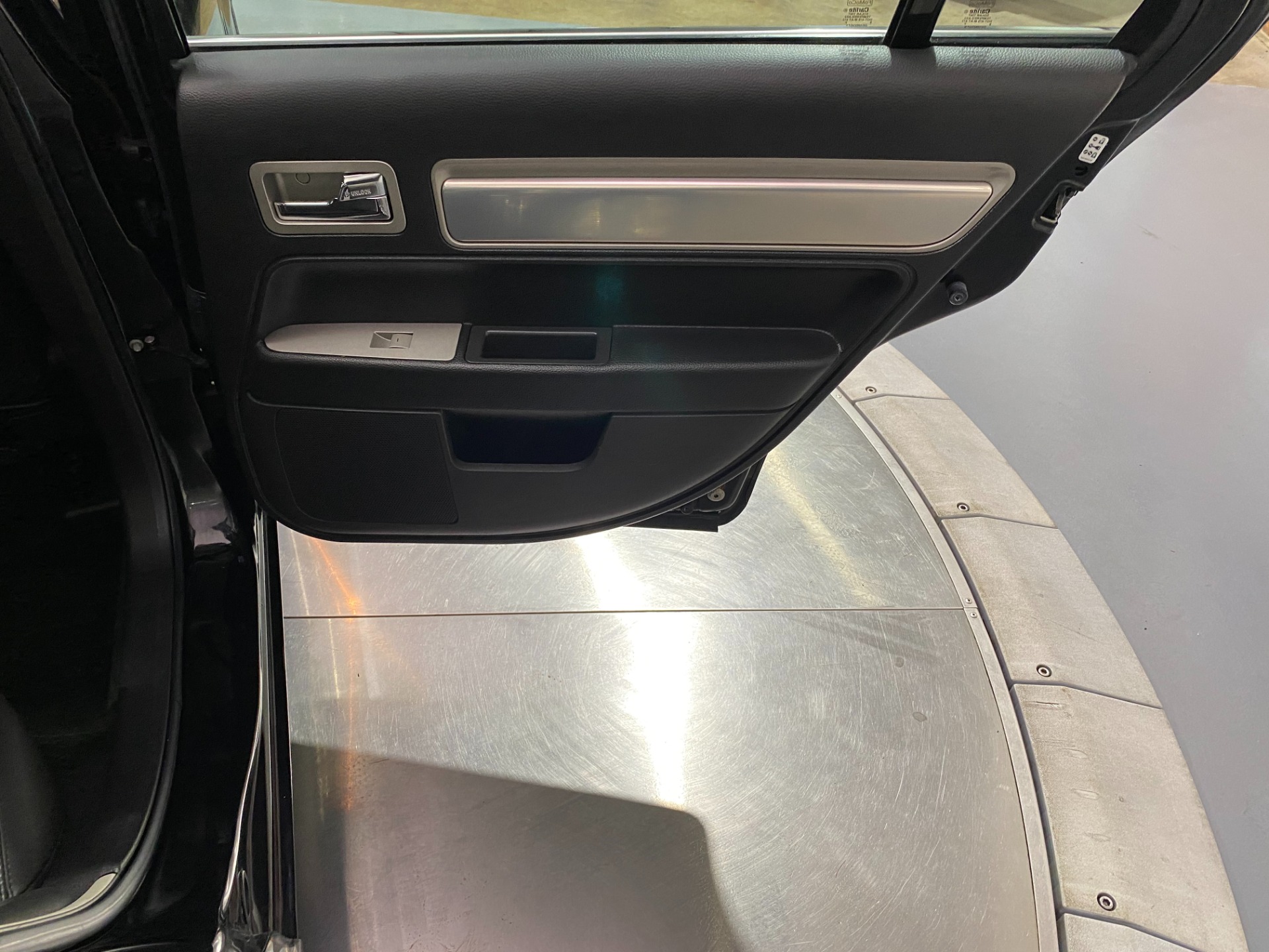 Used-2009-Lincoln-MKZ-FWD-Base