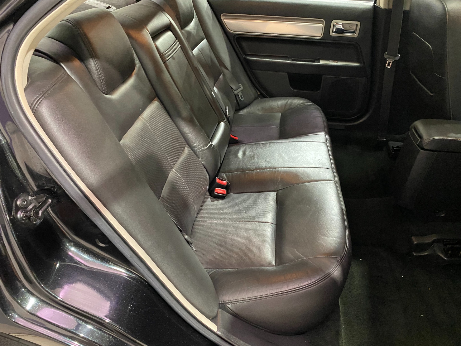 Used-2009-Lincoln-MKZ-FWD-Base