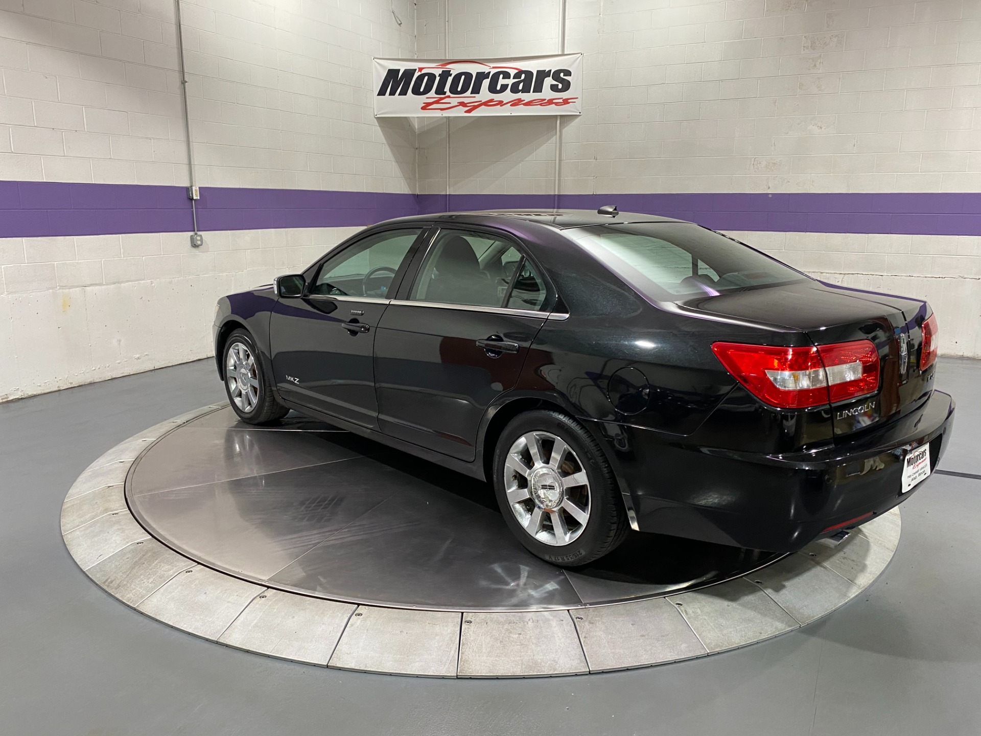 Used-2009-Lincoln-MKZ-FWD-Base