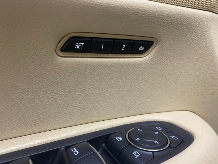 Used-2017-Cadillac-XT5-Luxury-AWD