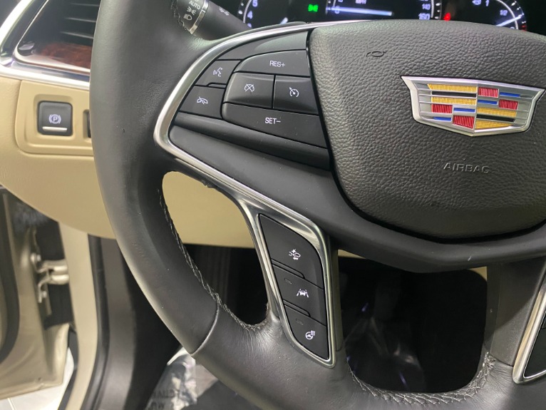 Used-2017-Cadillac-XT5-Luxury-AWD