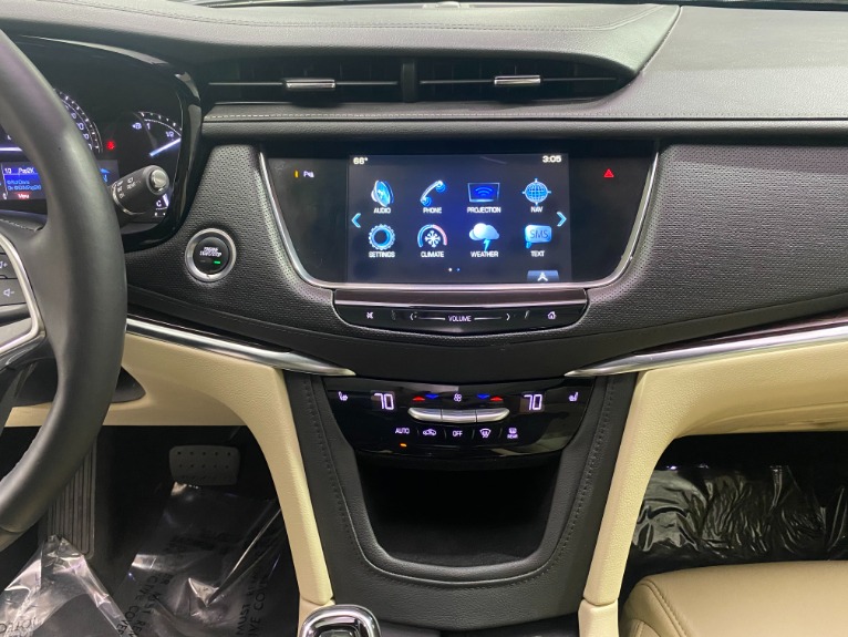 Used-2017-Cadillac-XT5-Luxury-AWD