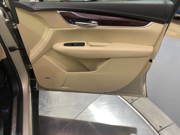 Used-2017-Cadillac-XT5-Luxury-AWD