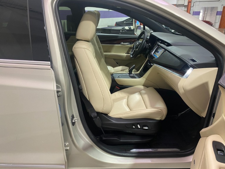 Used-2017-Cadillac-XT5-Luxury-AWD