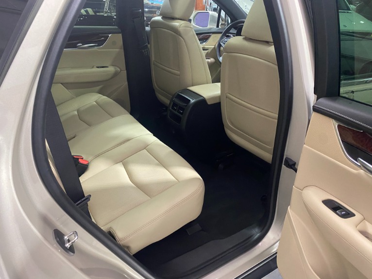 Used-2017-Cadillac-XT5-Luxury-AWD