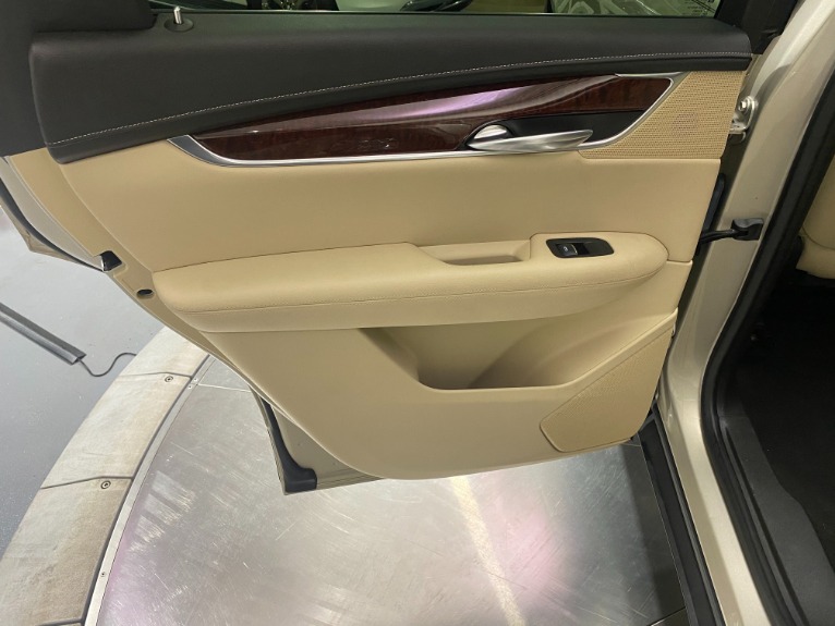 Used-2017-Cadillac-XT5-Luxury-AWD