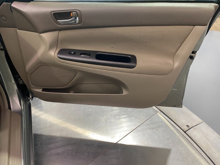 Used-2005-Toyota-Camry-LE-FWD