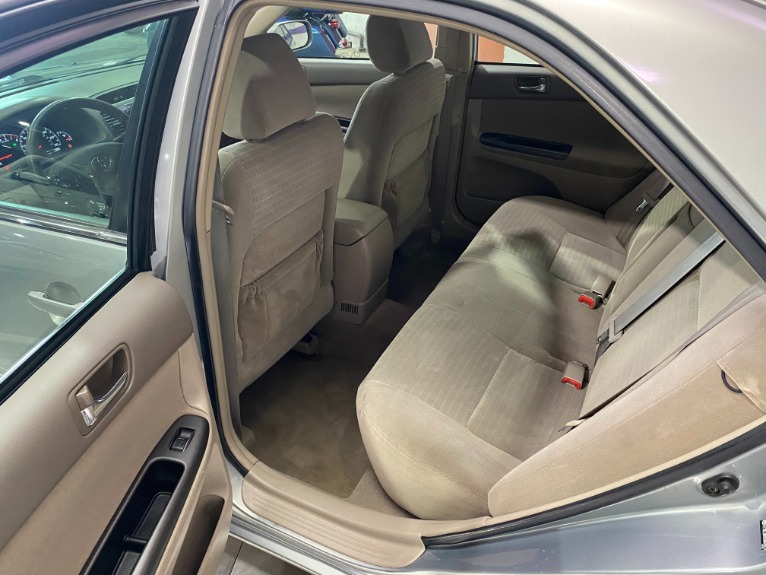 Used-2005-Toyota-Camry-LE-FWD
