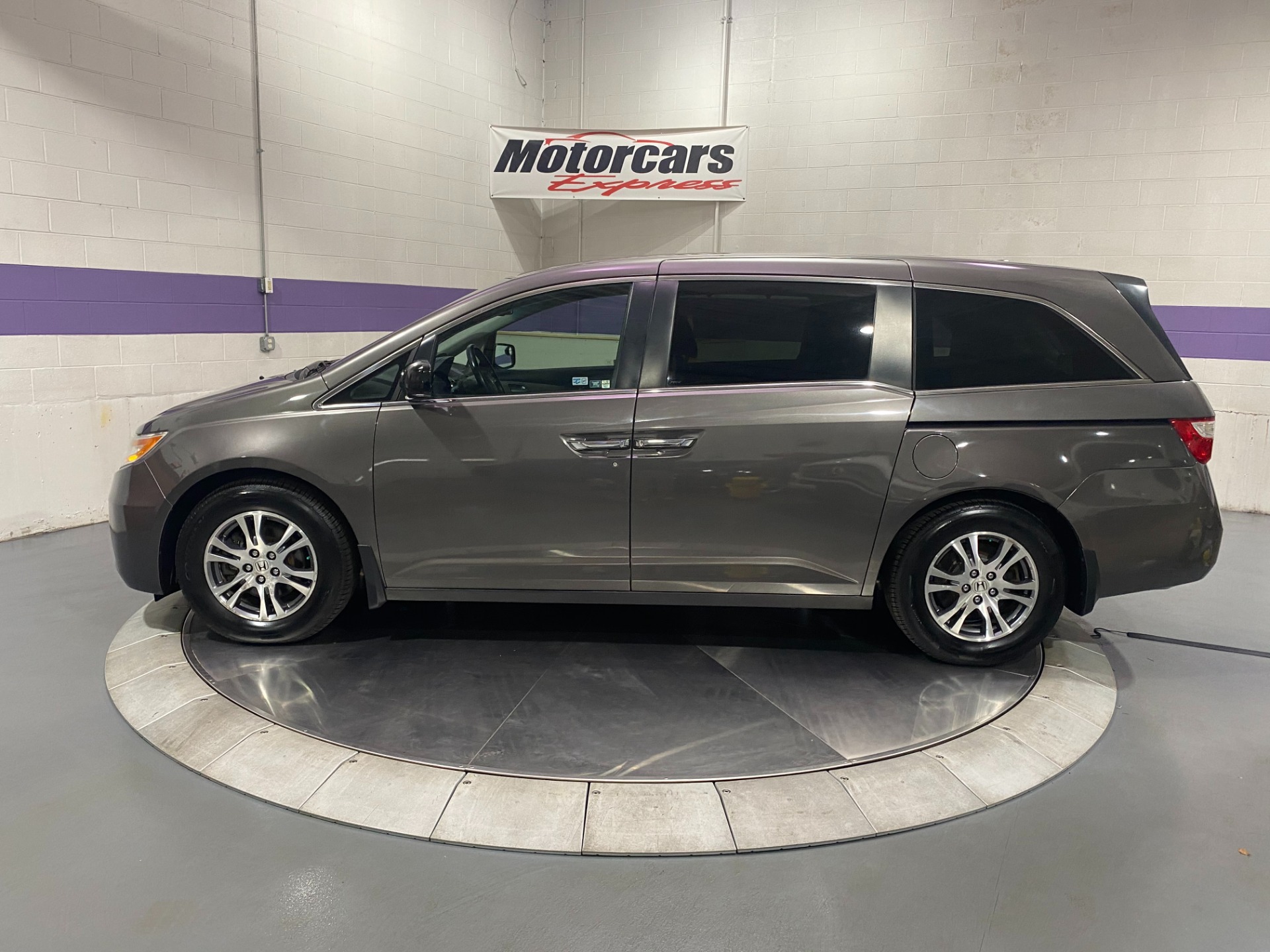 Used-2011-Honda-Odyssey-EX-L-FWD