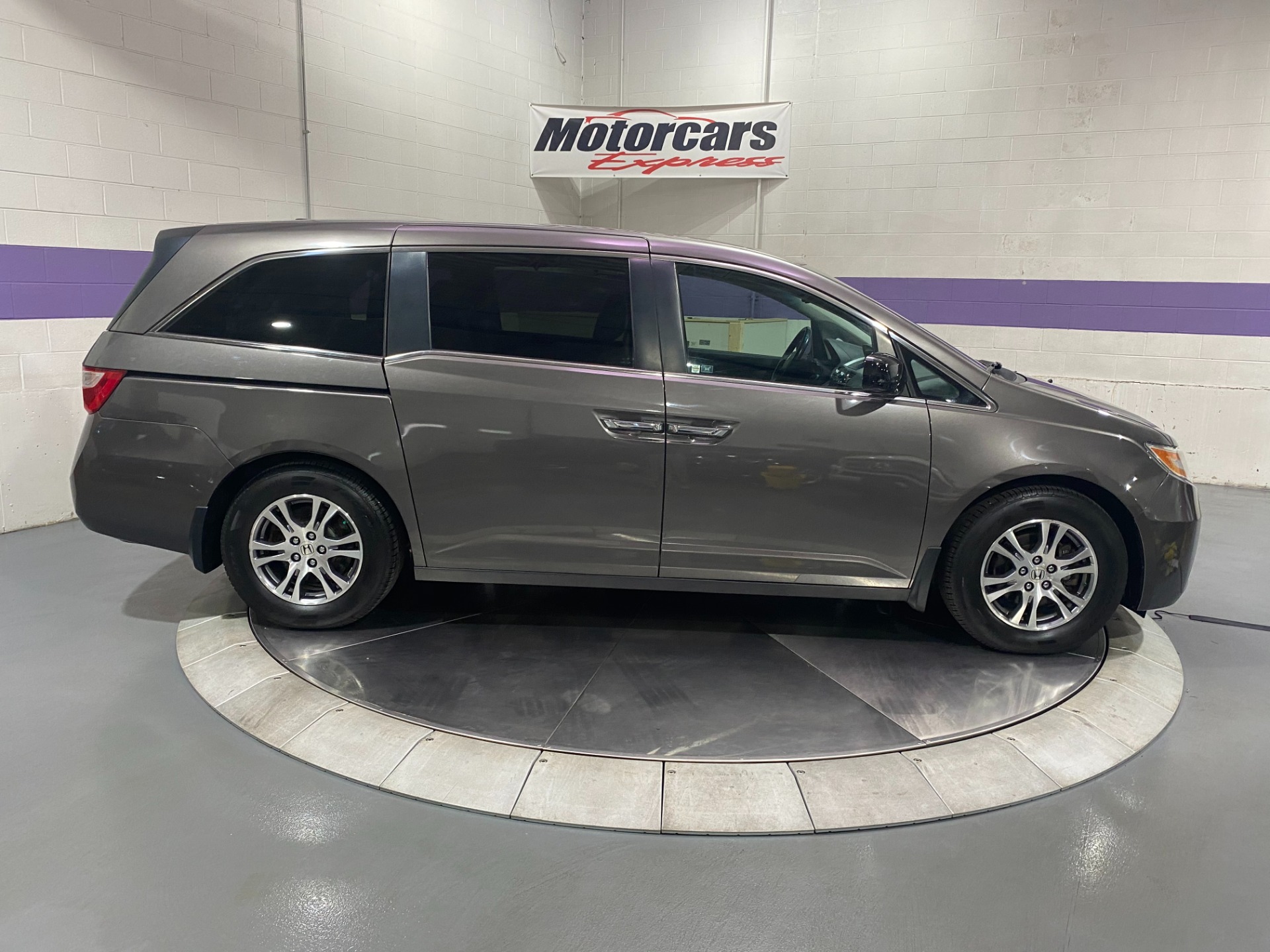 Used-2011-Honda-Odyssey-EX-L-FWD