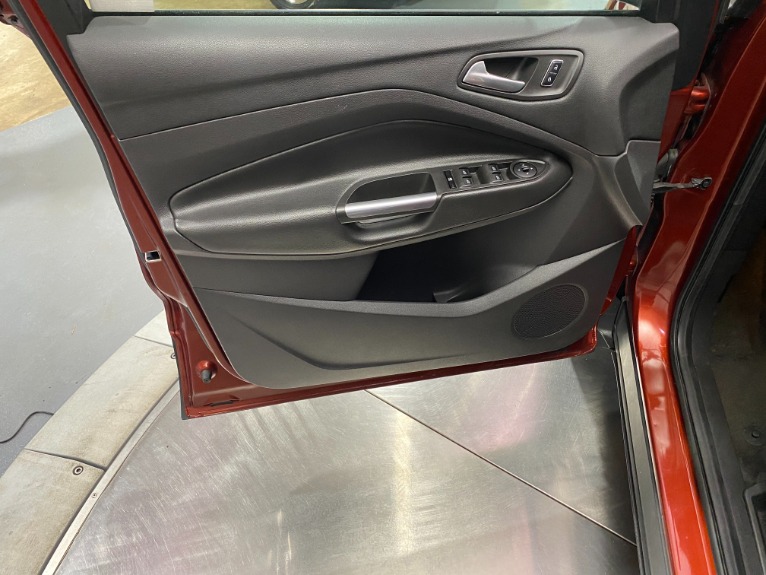 Used-2014-Ford-Escape-SE