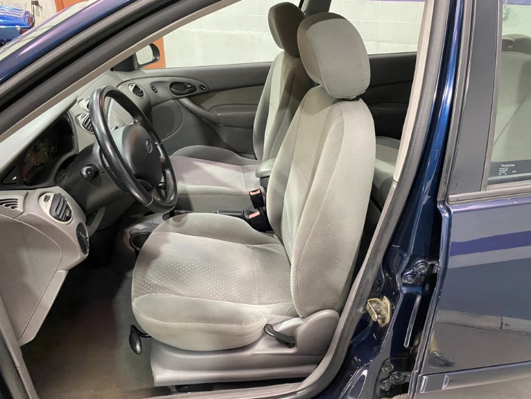 Used-2003-Ford-Focus-ZTW