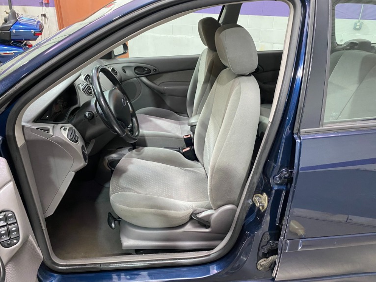 Used-2003-Ford-Focus-ZTW