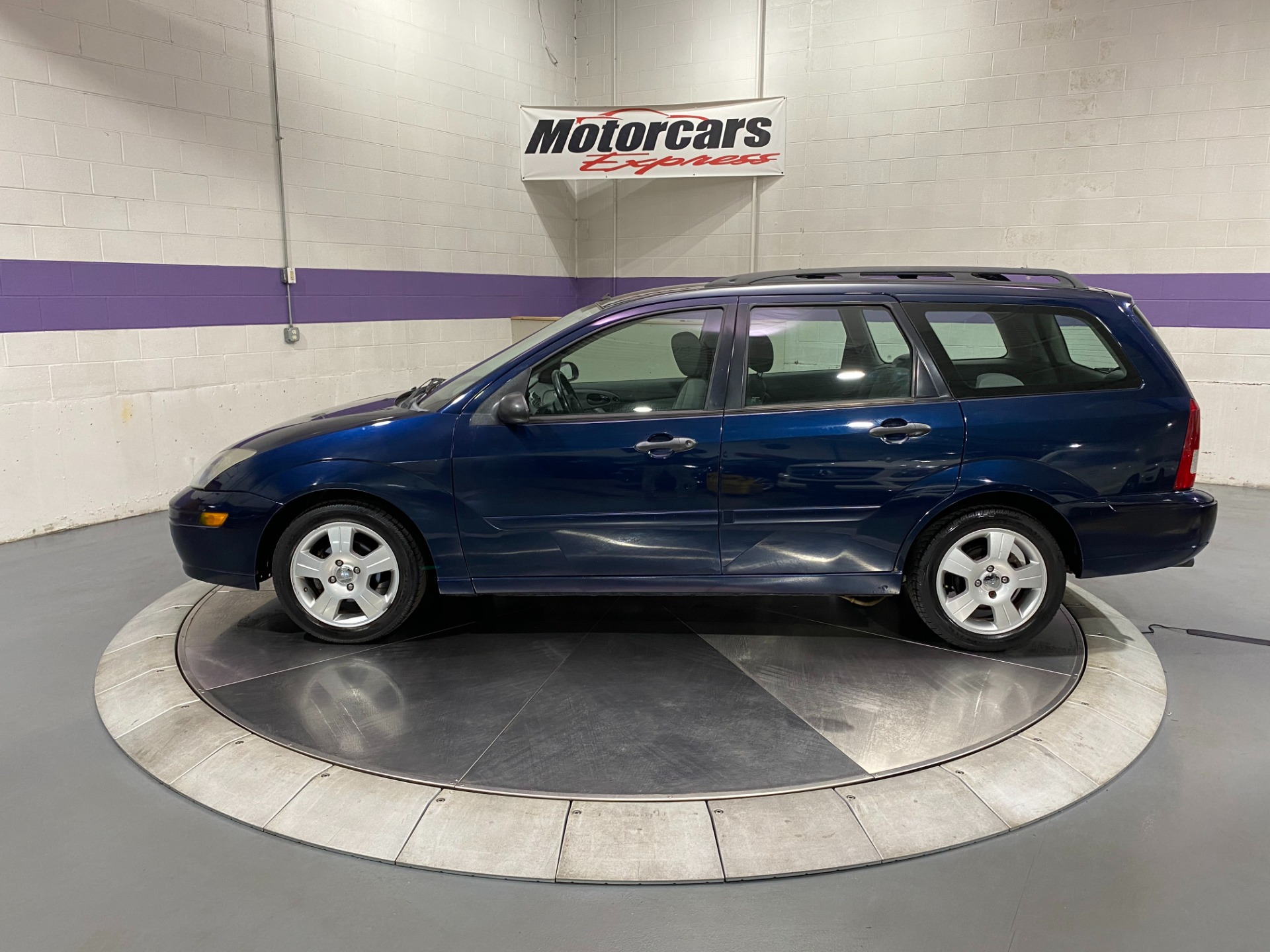 Used-2003-Ford-Focus-ZTW
