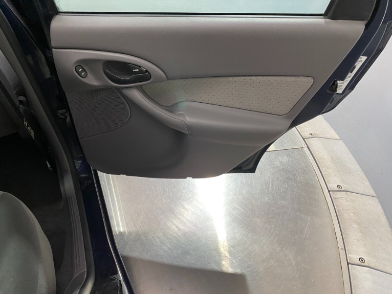 Used-2003-Ford-Focus-ZTW