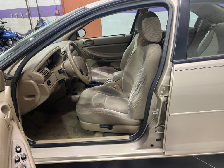 Used-2004-Dodge-Stratus-SE-FWD