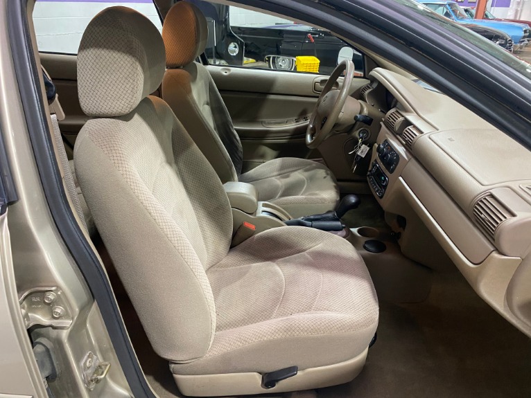 Used-2004-Dodge-Stratus-SE-FWD
