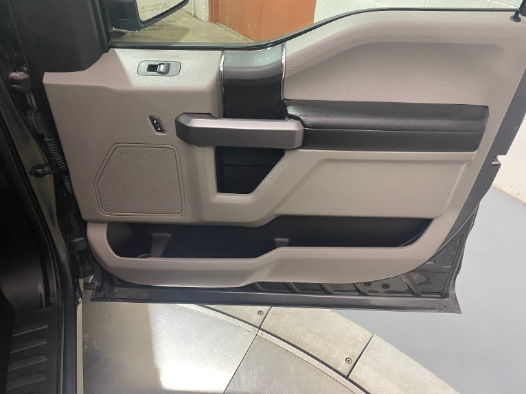 Used-2019-Ford-F-150-XLT-4x4