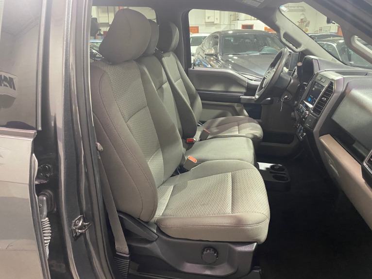 Used-2019-Ford-F-150-XLT-4x4