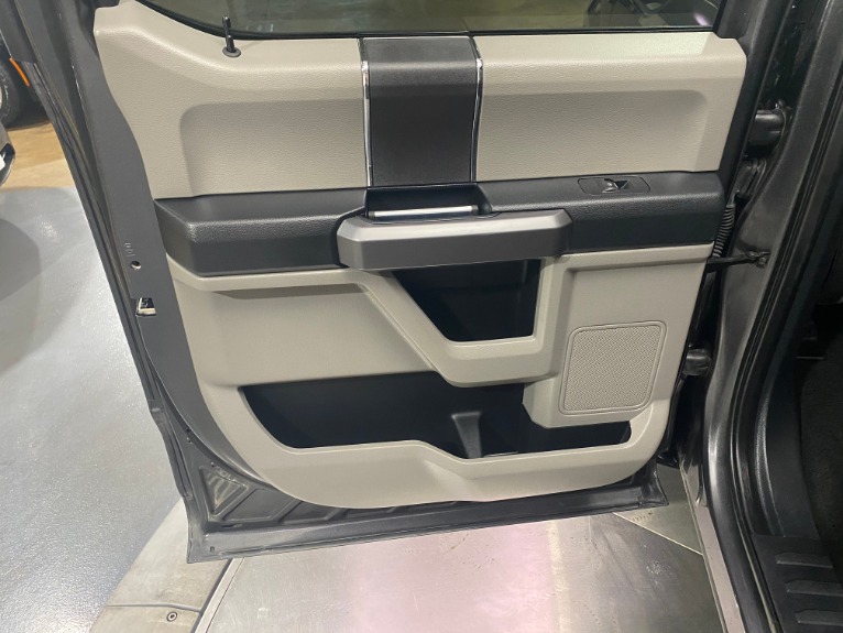 Used-2019-Ford-F-150-XLT-4x4