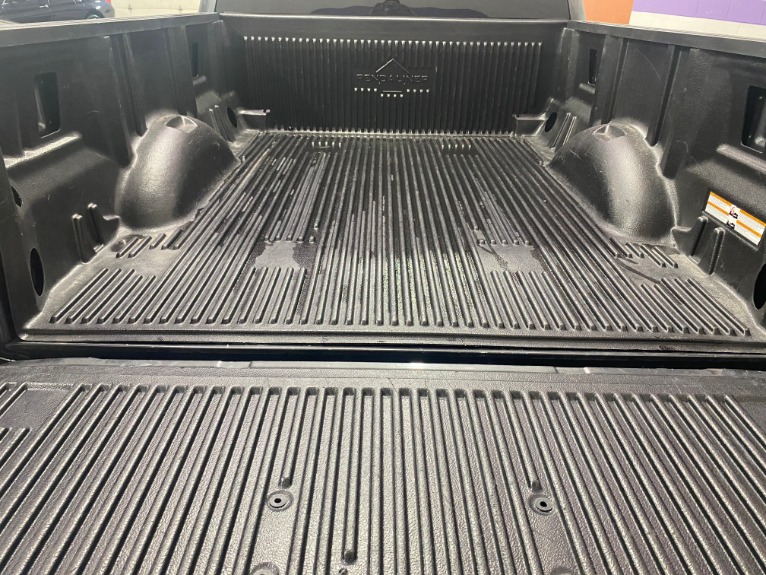 Used-2019-Ford-F-150-XLT-4x4