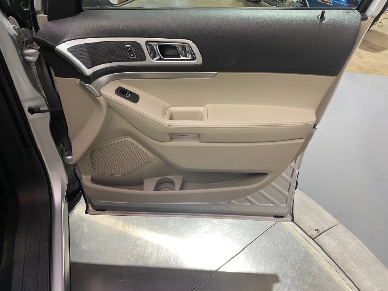 Used-2011-Ford-Explorer-XLT
