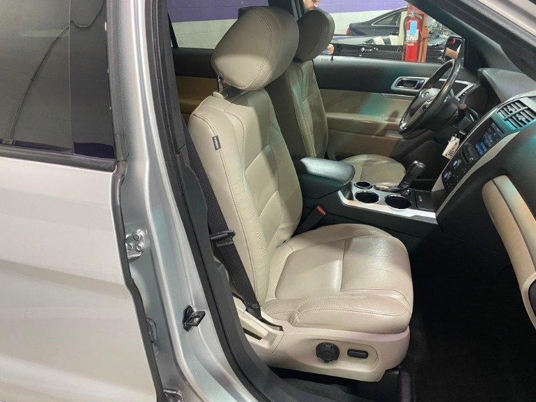 Used-2011-Ford-Explorer-XLT