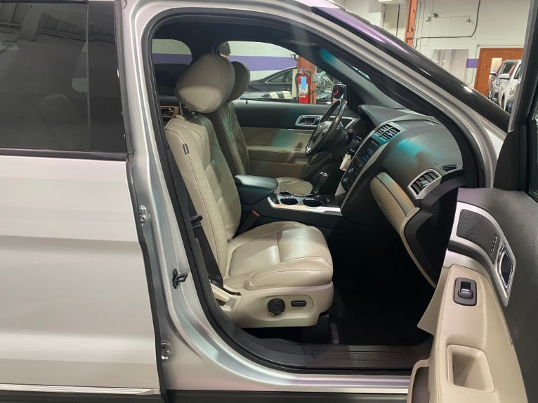 Used-2011-Ford-Explorer-XLT