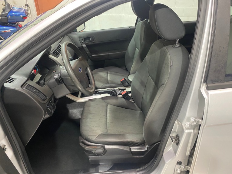 Used-2010-Ford-Focus-SE