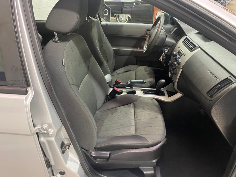 Used-2010-Ford-Focus-SE