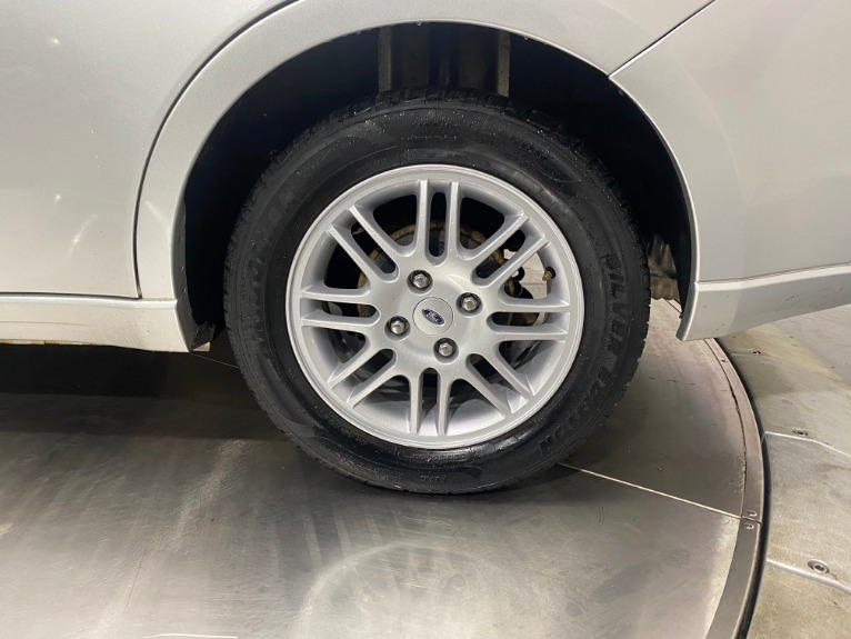 Used-2010-Ford-Focus-SE