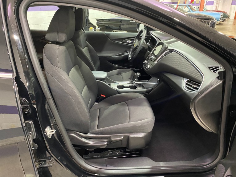 Used-2017-Chevrolet-Malibu-LT-FWD