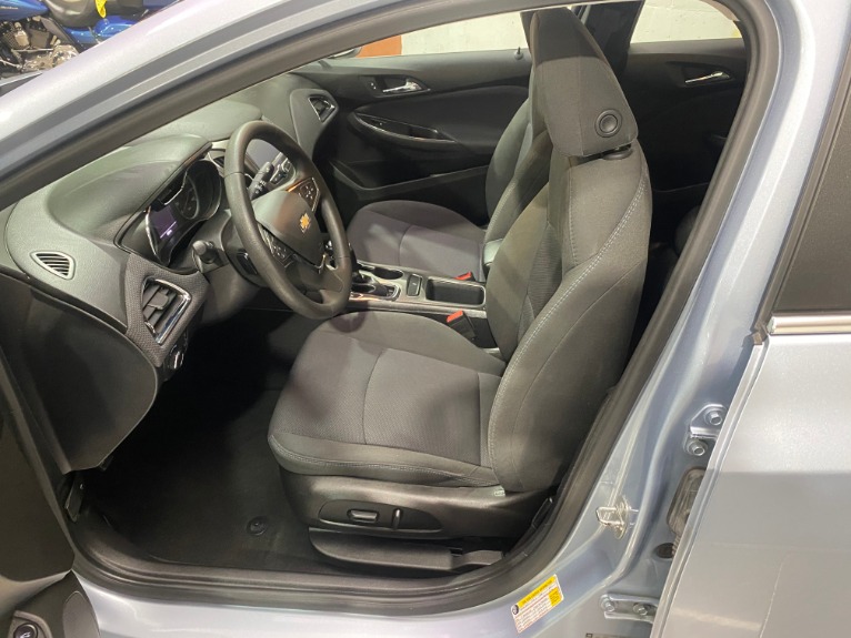 Used-2017-Chevrolet-Cruze-LT-FWD