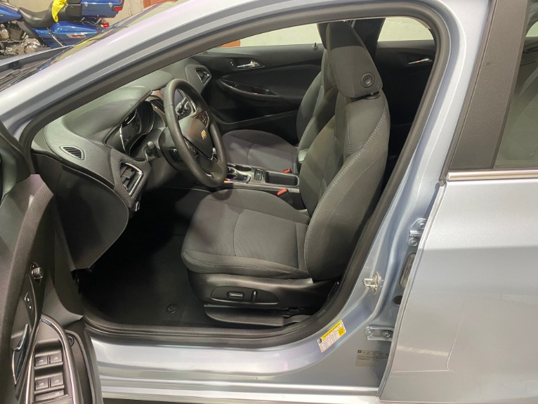 Used-2017-Chevrolet-Cruze-LT-FWD