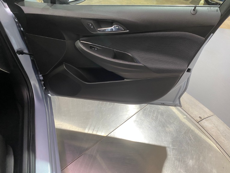 Used-2017-Chevrolet-Cruze-LT-FWD
