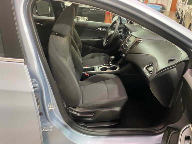 Used-2017-Chevrolet-Cruze-LT-FWD