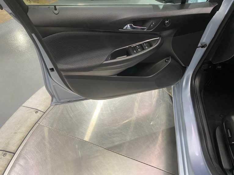 Used-2017-Chevrolet-Cruze-LT-FWD
