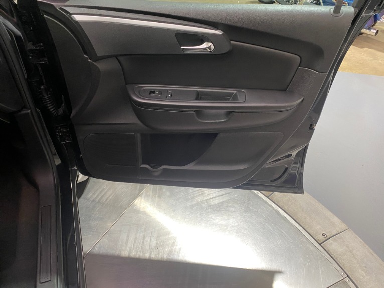 Used-2011-Chevrolet-Traverse-LT-FWD